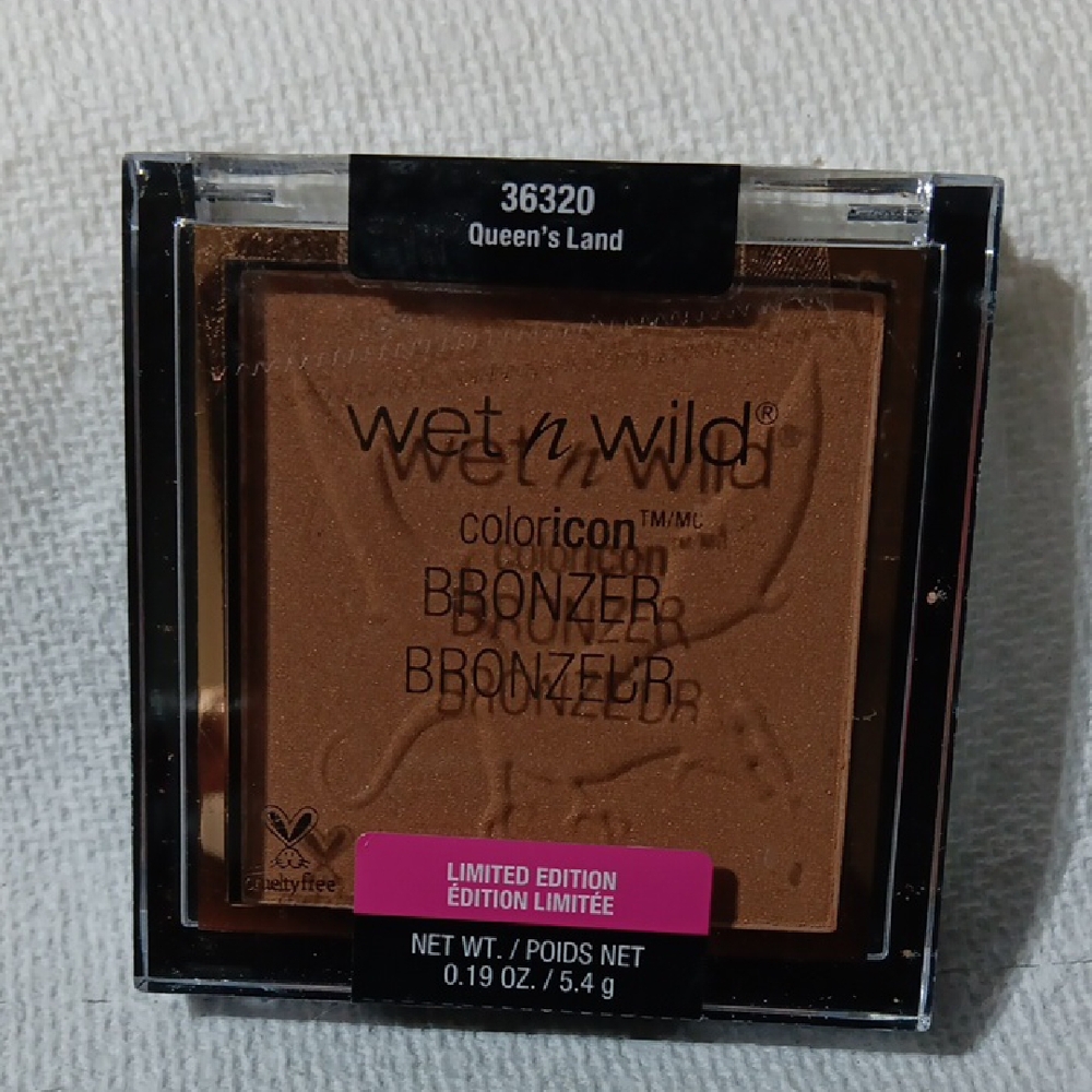 Wet n Wild Color Icon Bronzer - Queen's Land